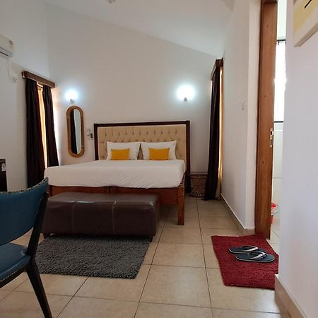 Ary Homestay Nyali- Behind City Mall Nyali Beach Eksteriør billede